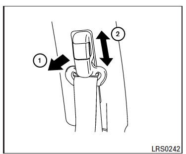 Nissan Note. Ajuste de la altura del cinturón de hombro (asientos delanteros)