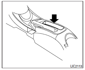 Nissan Note. Compartimientos para guardar 